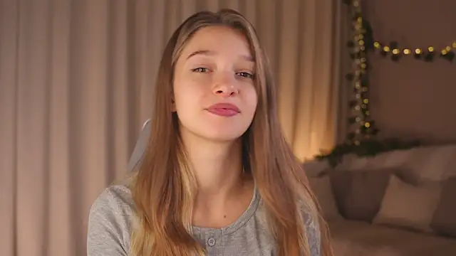 UdelaHathorne online show from 11, 10, 2025