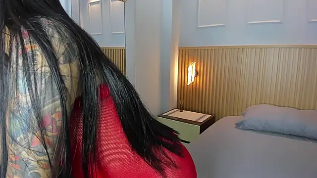 AGATHASMITH5 online show from 10, 3, 2025