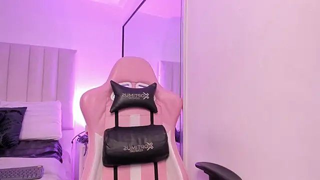 Snapshot of SaritaBratz chatting on 19, 3, 2025 SaritaBratz online show from 19, 3, 2025