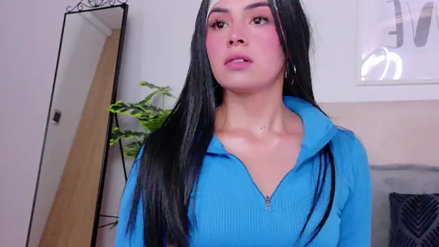 Snapshot of SaritaBratz chatting on 7, 11, 2025 SaritaBratz online show from 7, 11, 2025