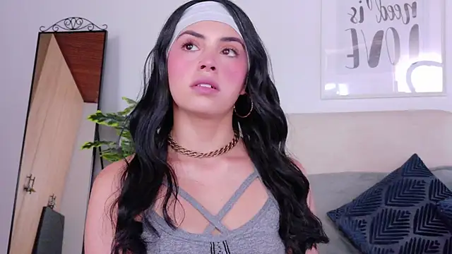 Snapshot of SaritaBratz chatting on 26, 11, 2025 SaritaBratz online show from 26, 11, 2025