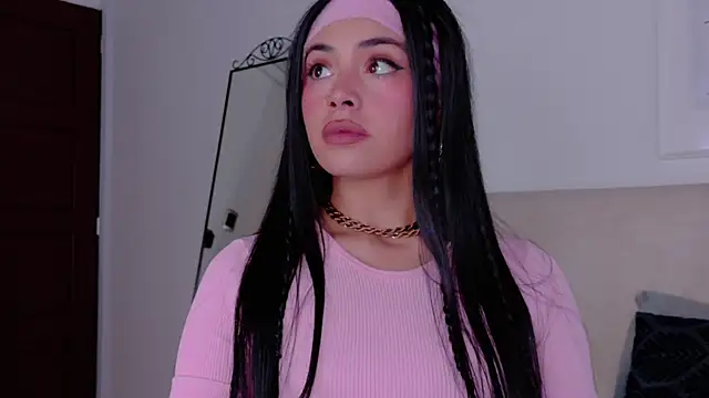 Snapshot of SaritaBratz chatting on 5, 2, 2026 SaritaBratz online show from 5, 2, 2026