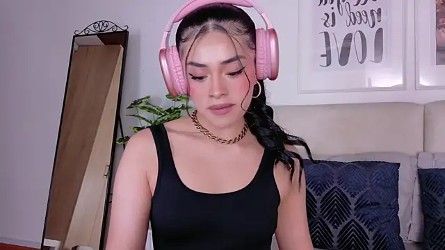 Snapshot of SaritaBratz chatting on 5, 3, 2026 SaritaBratz online show from 5, 3, 2026