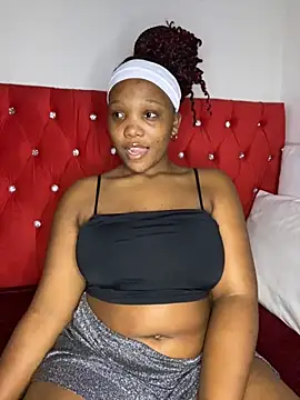 Snapshot of Beyoncex05 chatting on 9, 10, 2025 Beyoncex05 online show from 9, 10, 2025