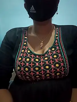 Snapshot of Sexyradha_ chatting on 5, 3, 2026 Sexyradha online show from 5, 3, 2026