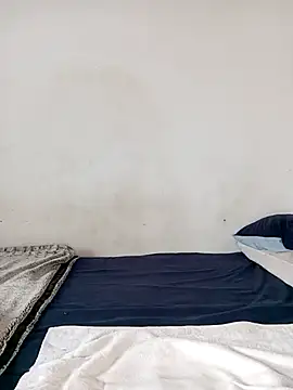 Missvixen81 online show from 18, 12, 2025