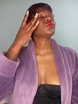 Missvixen81 online show from 4, 7, 2026