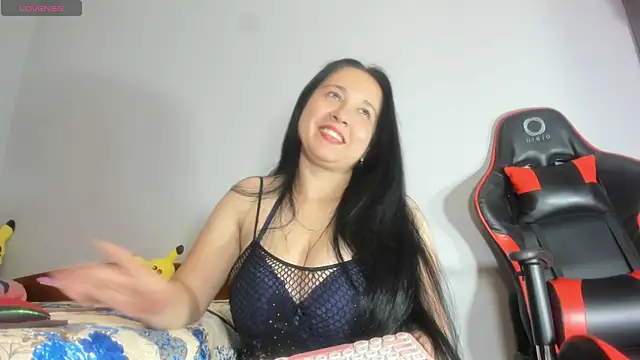 hot-nikol online show from 8, 3, 2026