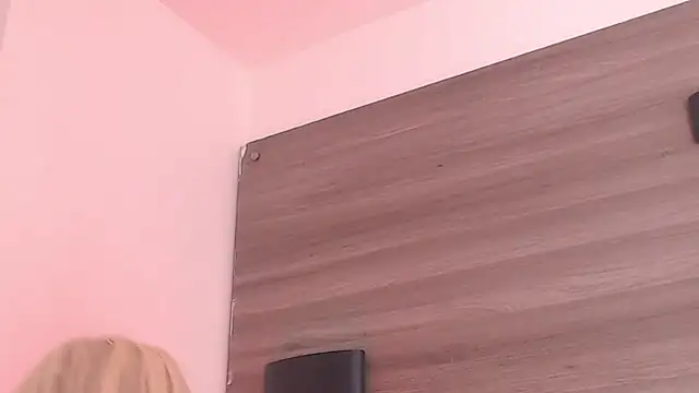 SashaNova online show from 5, 8, 2026