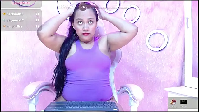 i am karoll online show from 8, 3, 2025