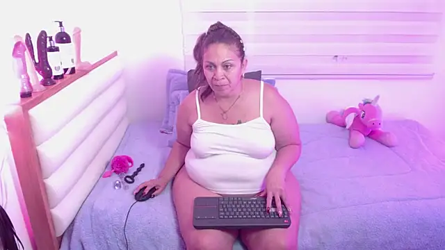 scarlettbooty online show from 28, 4, 2026