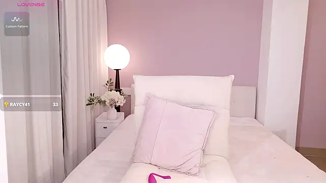 honey113 online show from 19, 4, 2026