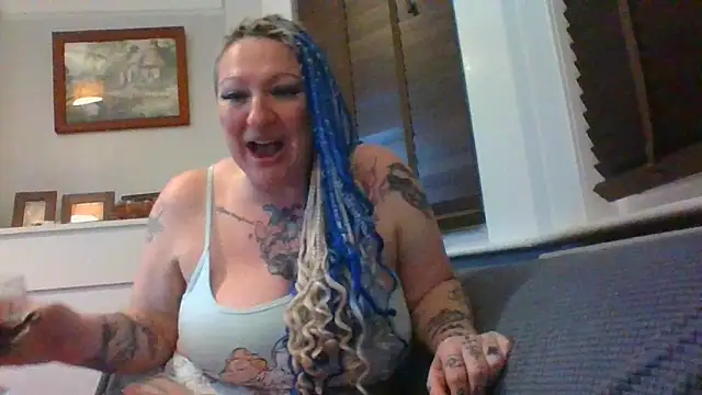 Snapshot of livieblainn chatting on 4, 3, 2025 livieblainn online show from 4, 3, 2025