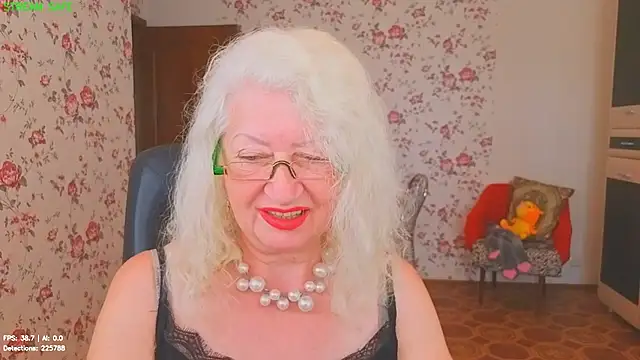 Maya Mayflower online show from 25, 6, 2026