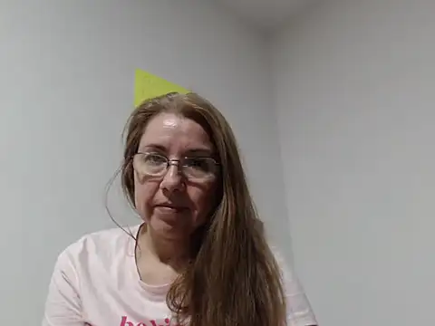 GiaLuvv11 online show from 4, 5, 2026
