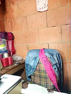 Snapshot of isis_milove chatting on 7, 3, 2026 isis milove online show from 7, 3, 2026