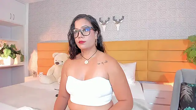 LeilaHiuston online show from 30, 4, 2026