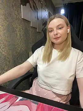 Snapshot of Lina_ly chatting on 12, 3, 2025 Lina ly online show from 12, 3, 2025