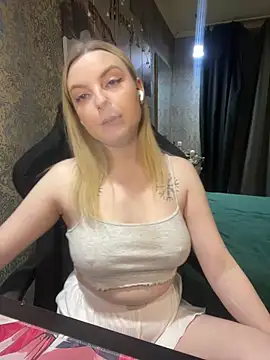 Snapshot of Lina_ly chatting on 18, 3, 2025 Lina ly online show from 18, 3, 2025