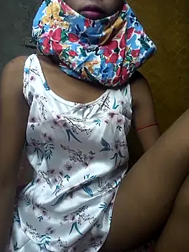 Snapshot of Cutesoma01 chatting on 17, 11, 2025 Cutesoma01 online show from 17, 11, 2025