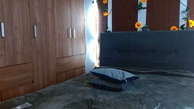 nanis milf online show from 24, 7, 2026