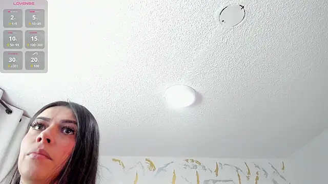 Cristal Velle online show from 3, 2, 2026