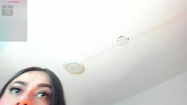 Snapshot of Cristal_Velle chatting on 19, 5, 2026 Cristal Velle online show from 19, 5, 2026