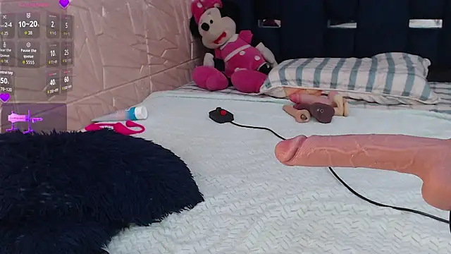 Snapshot of Aleska128 chatting on 9, 7, 2026 Aleska128 online show from 9, 7, 2026