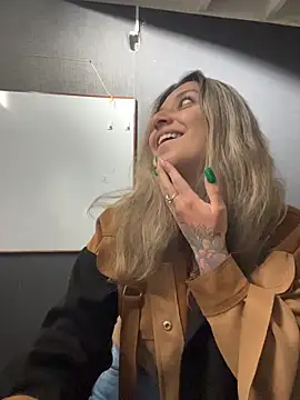 Isabella Varella online show from 23, 2, 2026