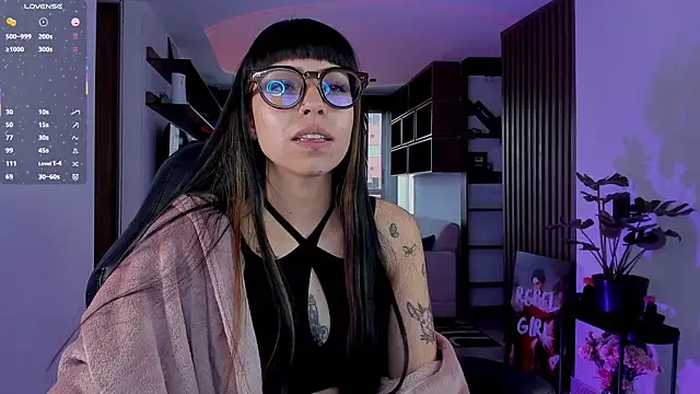 Saraa Desiree online show from 2, 2, 2026