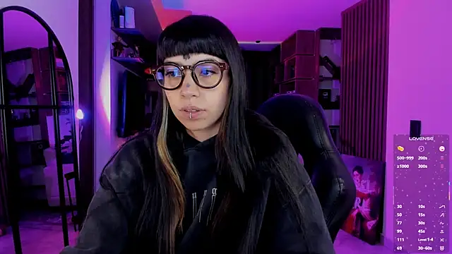 Saraa Desiree online show from 18, 2, 2026