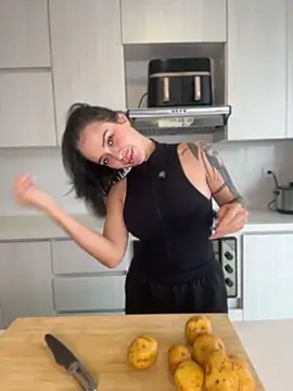 ValentinaMilann online show from 2, 5, 2026