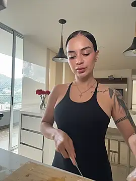 ValentinaMilann online show from 4, 5, 2026