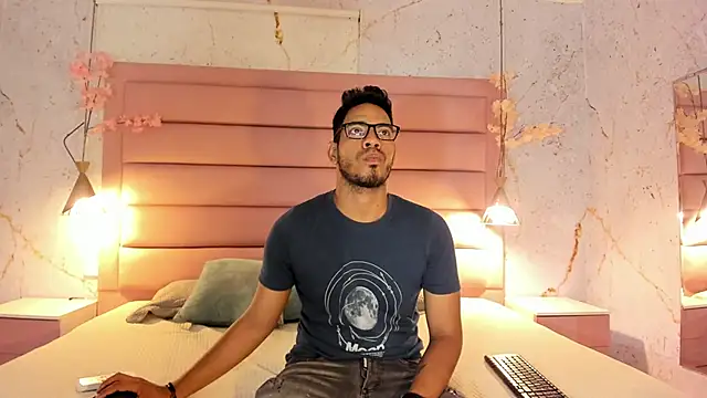 Snapshot of ETHAN_DRAVEN chatting on 8, 9, 2025 ETHAN DRAVEN online show from 8, 9, 2025