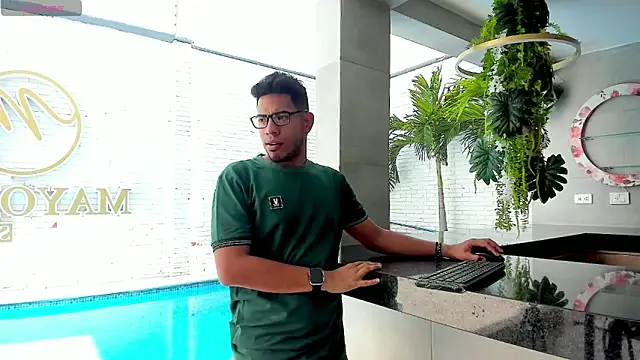 Snapshot of ETHAN_DRAVEN chatting on 24, 9, 2025 ETHAN DRAVEN online show from 24, 9, 2025