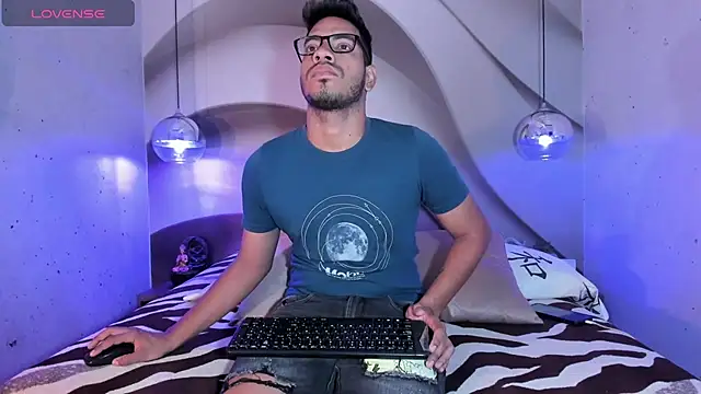 Snapshot of ETHAN_DRAVEN chatting on 30, 9, 2025 ETHAN DRAVEN online show from 30, 9, 2025