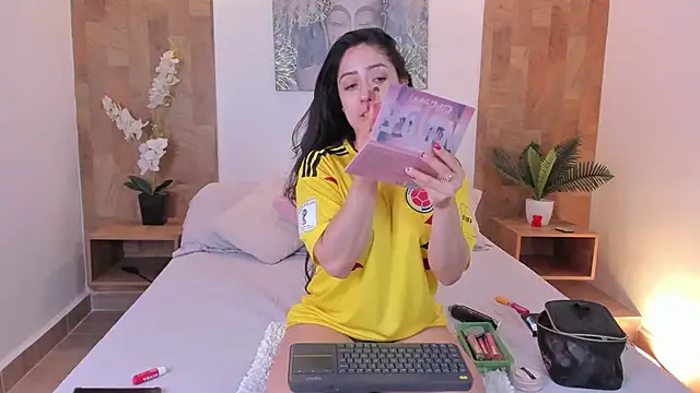 Snapshot of isabella_winkler chatting on 17, 6, 2026 isabella winkler online show from 17, 6, 2026