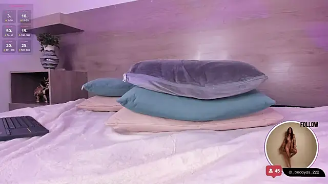 alison222  online show from 9, 3, 2025