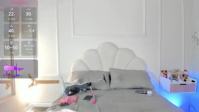 Candaceoweens online show from 15, 12, 2025