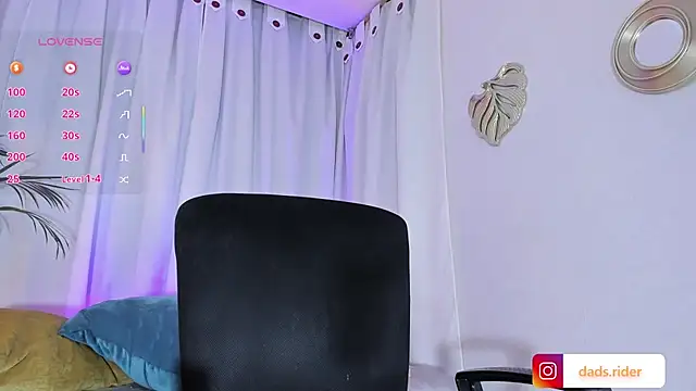 Snapshot of dads_rider chatting on 23, 3, 2025 dads rider online show from 23, 3, 2025