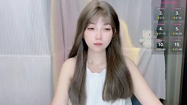 Snapshot of Evelyn-168 chatting on 9, 10, 2025 Evelyn-168 online show from 9, 10, 2025