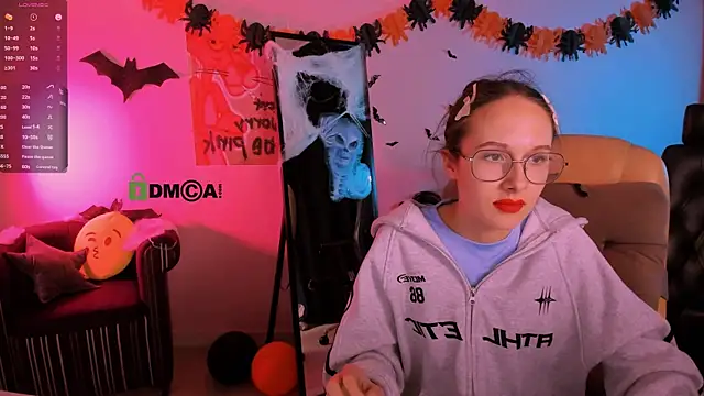 mona cloud online show from 3, 11, 2025