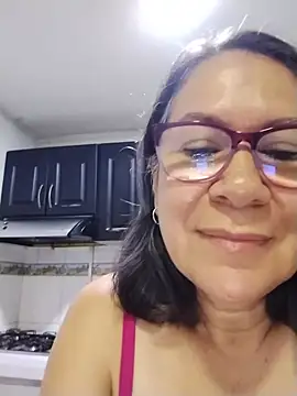 Snapshot of victoria_wayne chatting on 4, 7, 2026 victoria wayne online show from 4, 7, 2026
