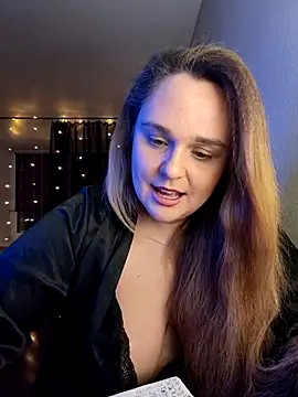 Juicy PeachLux online show from 5, 1, 2026