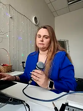 Juicy PeachLux online show from 2, 5, 2026