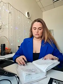 Juicy PeachLux online show from 3, 5, 2026