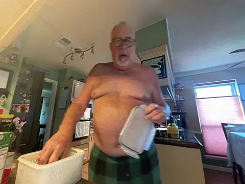 Snapshot of superbearboss chatting on 27, 7, 2026 superbearboss online show from 27, 7, 2026