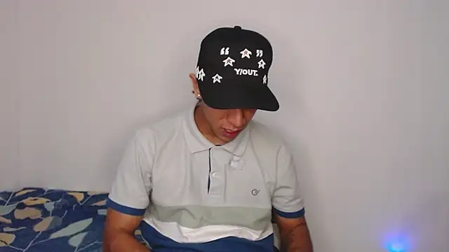 Monkey uchiha777 online show from 18, 11, 2025