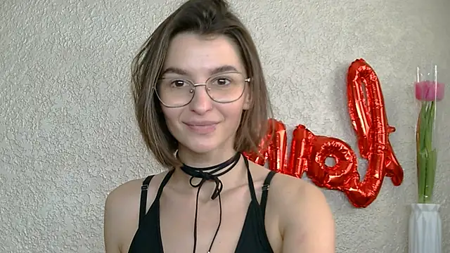 Snapshot of luna_Gharming chatting on 8, 3, 2025 luna Gharming online show from 8, 3, 2025