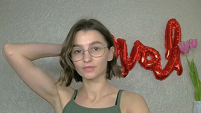 Snapshot of luna_Gharming chatting on 11, 3, 2025 luna Gharming online show from 11, 3, 2025